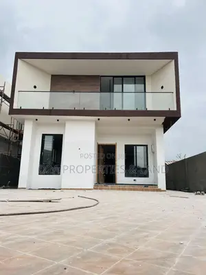 4bdrm House in Adenta , Oyarifa for sale