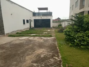 5bdrm House in Millions Properties, Kumasi Metropolitan for sale