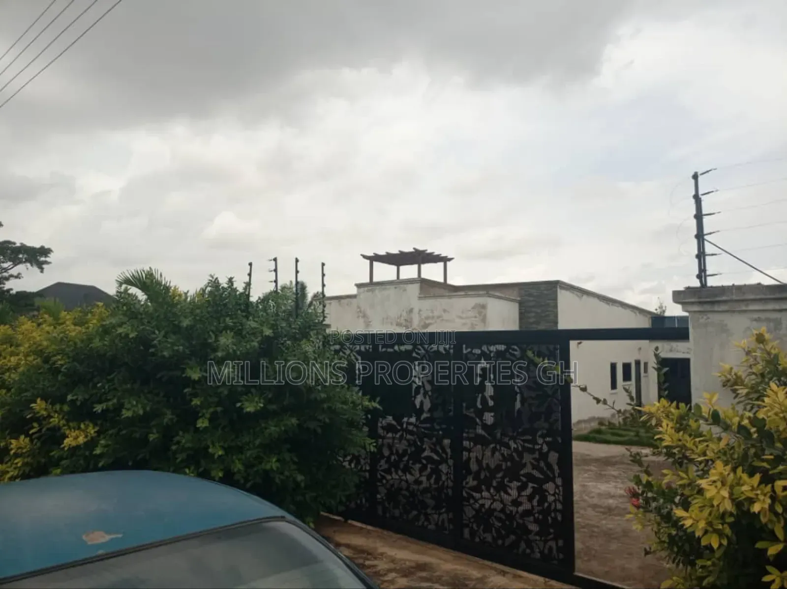 5bdrm House in Millions Properties, Kumasi Metropolitan for sale