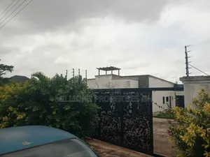 5bdrm House in Millions Properties, Kumasi Metropolitan for sale
