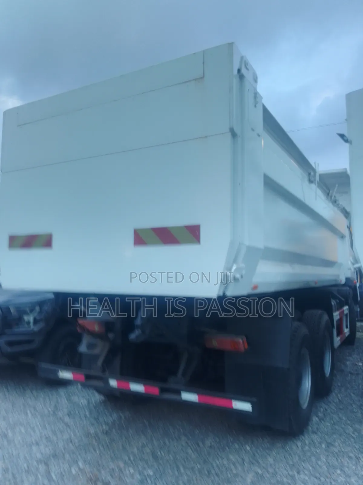 Brand New XCMG 10wheel Tipper Truck Cool Price