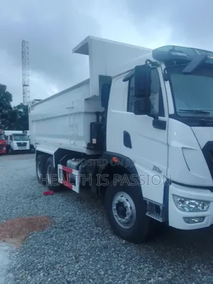 Brand New XCMG 10wheel Tipper Truck Cool Price