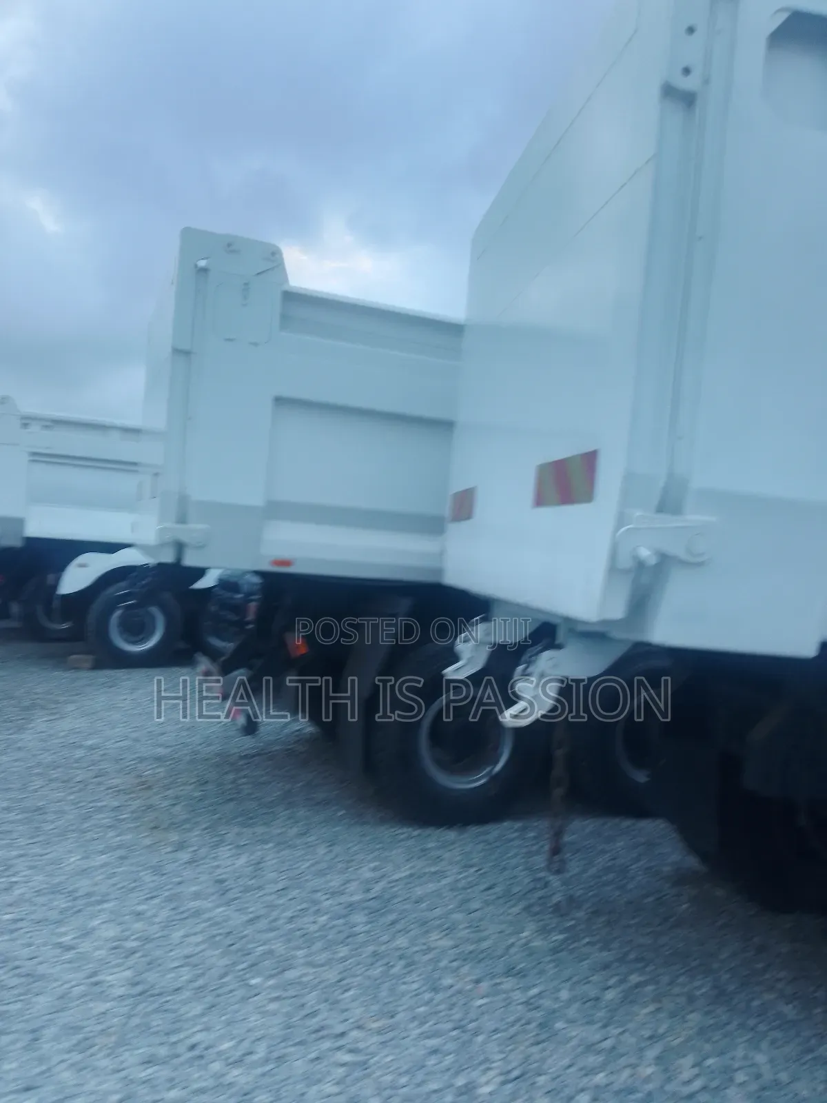 Brand New XCMG 10wheel Tipper Truck Cool Price