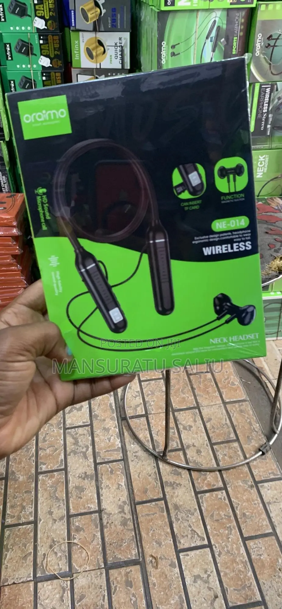 Oriamo Neck Band