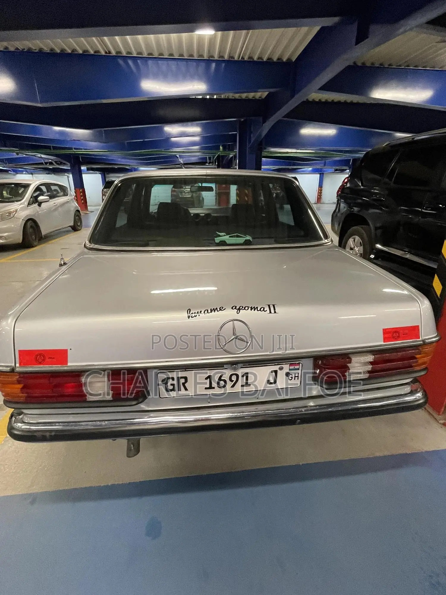 Mercedes-Benz W123 1979 Silver