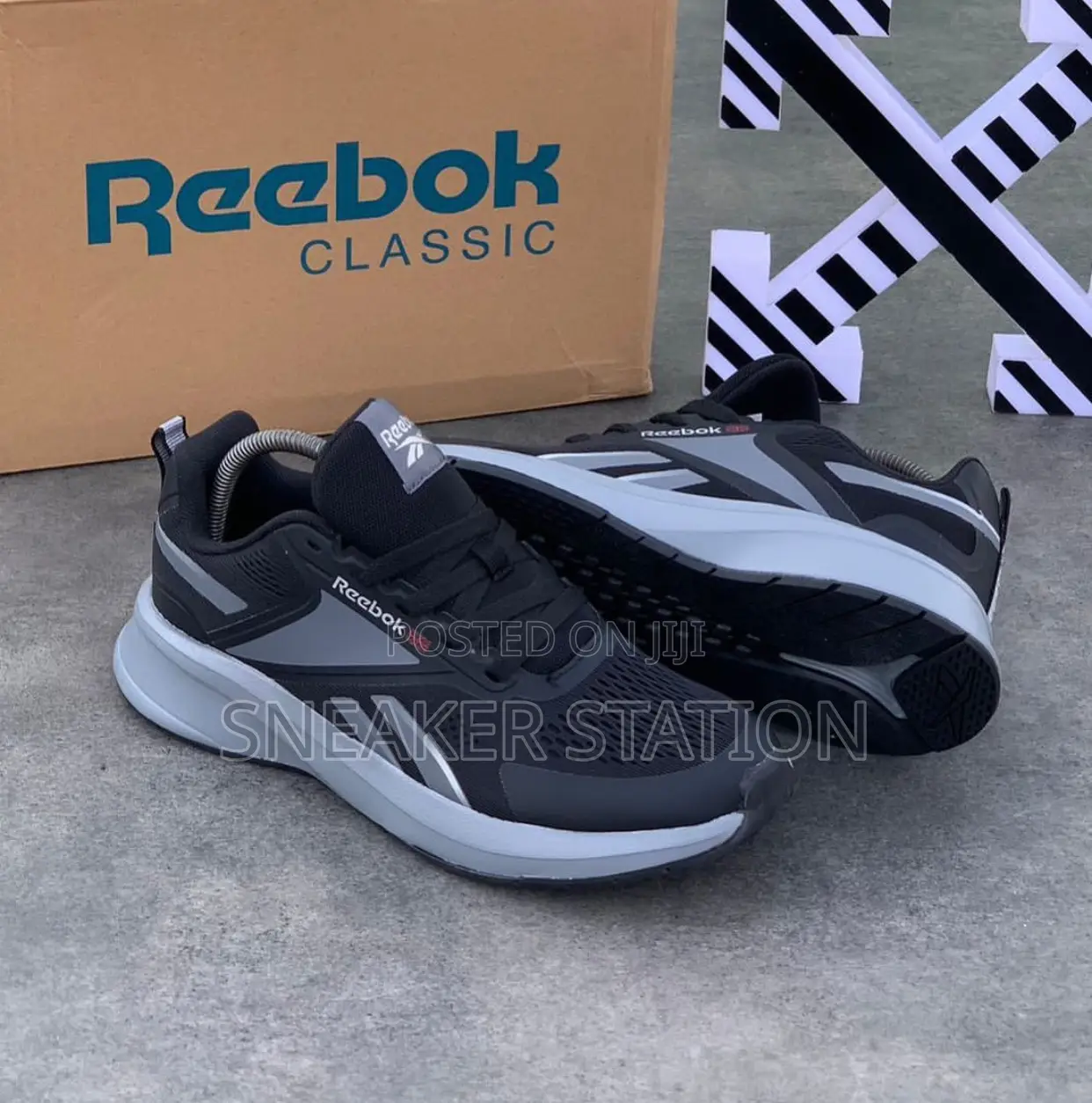 Reebok Luxury Sneaker Black/Ash