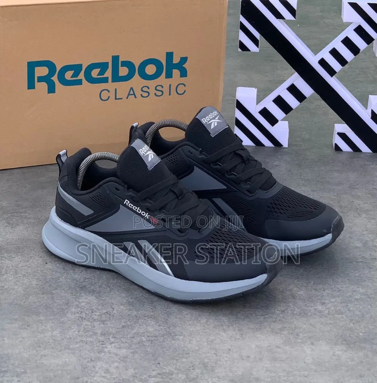 Reebok Luxury Sneaker Black/Ash