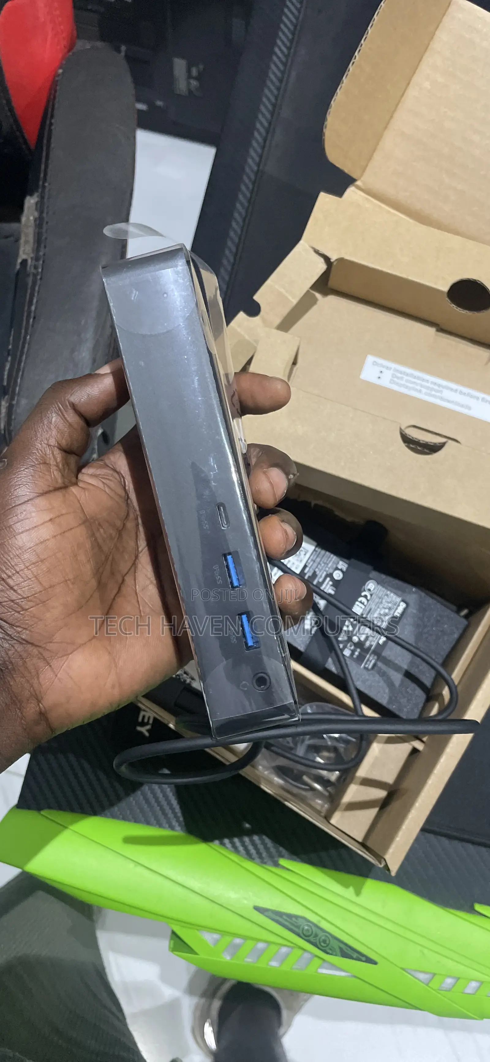 Brand New Dell D6000 Docking Station