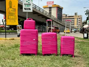 Durable Anti Stain 4set Travelling Luggage With Locks and a Cosmetics