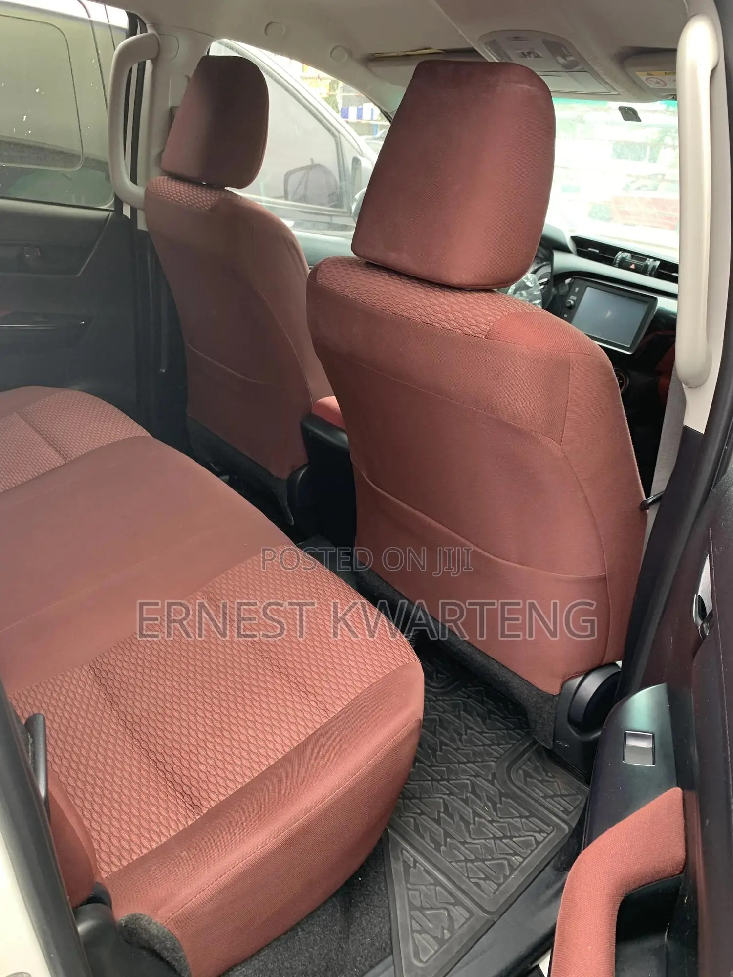 Toyota Hilux 2023 White