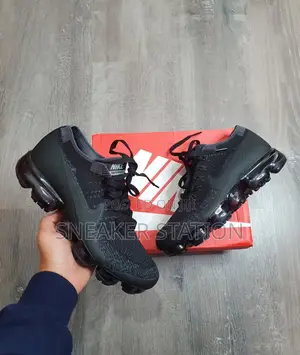Nike Vapormax Black Sneaker
