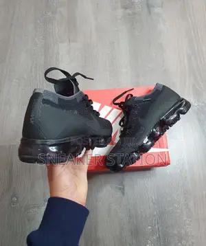 Nike Vapormax Black Sneaker