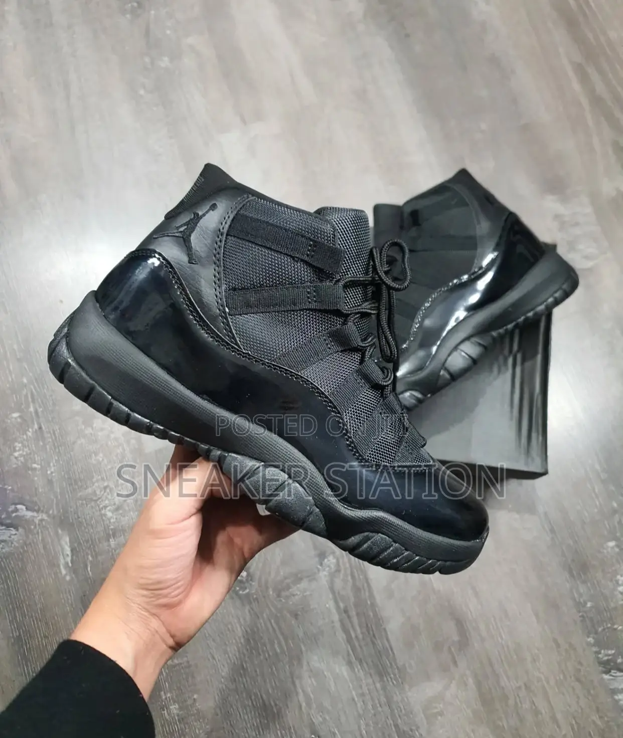 Air Jordan Retro 11 All Black