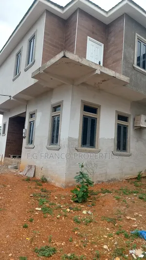 4bdrm House in Kg. Franco, Spintex for sale
