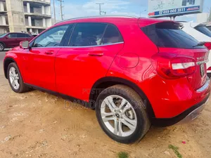 Mercedes-Benz GLA 250 2018 Red