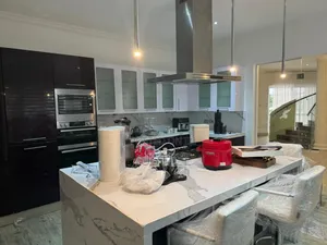 7bdrm Mansion in East Airport for rent