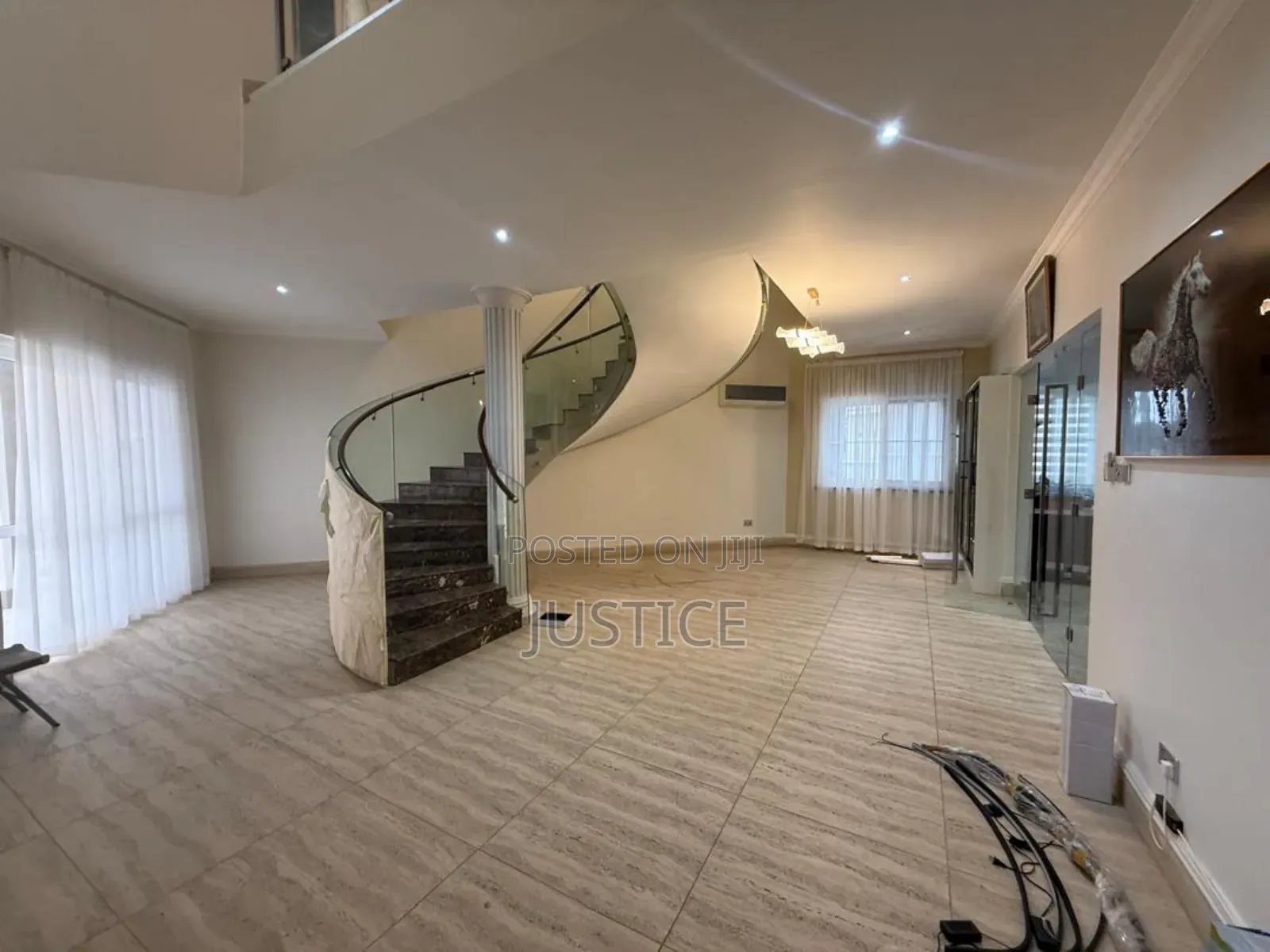 7bdrm Mansion in East Airport for rent