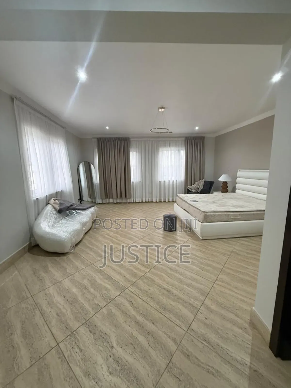 7bdrm Mansion in East Airport for rent