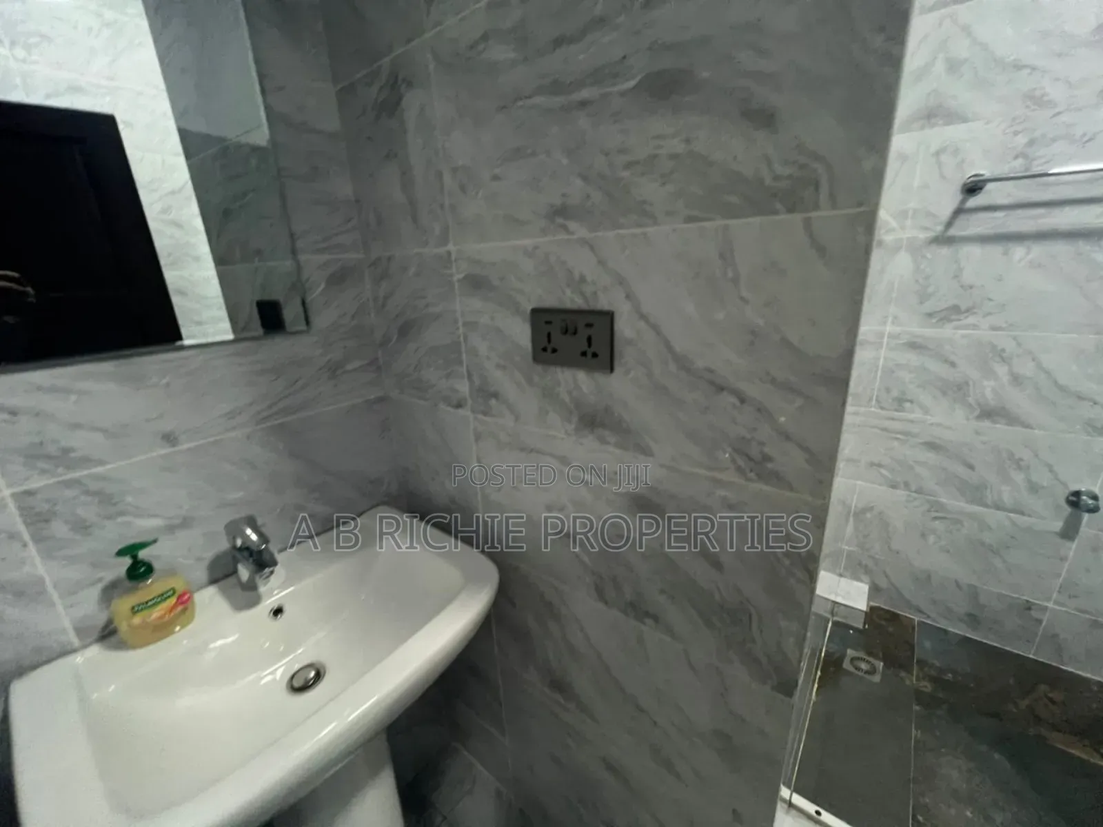 Furnished 2bdrm Apartment in Ab Richie Properties, Tseaddo for rent