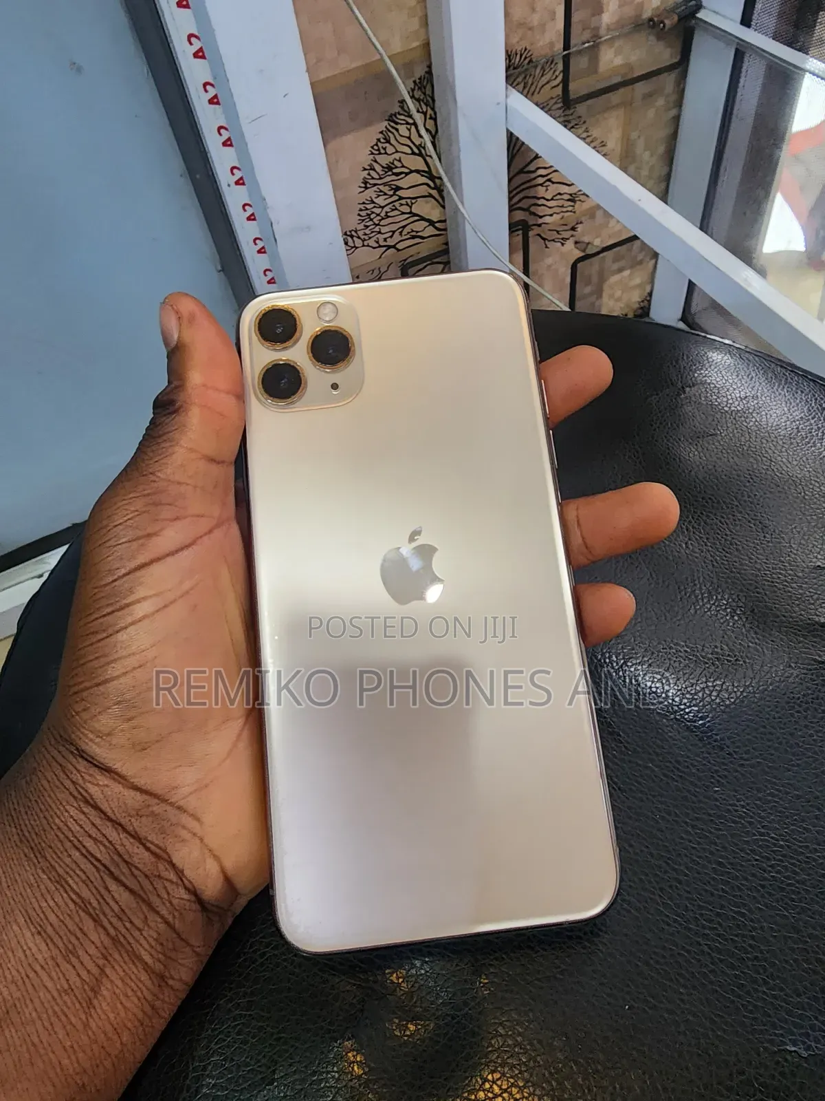 Apple iPhone 11 Pro Max 64 GB Gold
