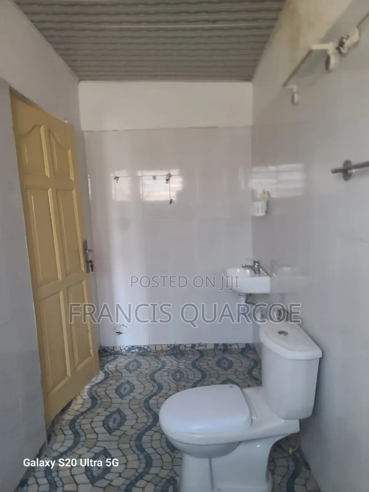 2bdrm Apartment in Francis Quarcoe, Ashomang Estate for rent