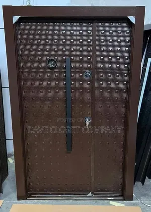 Heavy Duty Defender 01