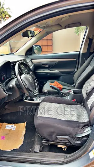 Mitsubishi Outlander SEL FWD 2017 Gray