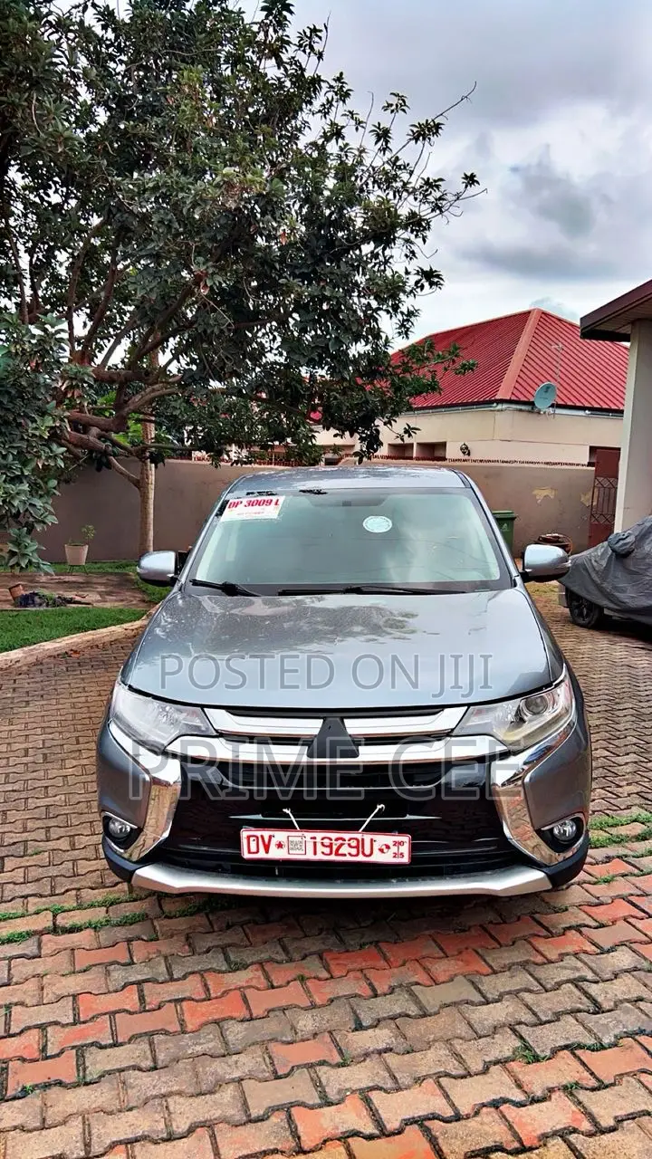 Mitsubishi Outlander SEL FWD 2017 Gray