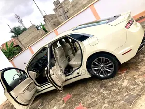 Lincoln MKZ 2017 Off white