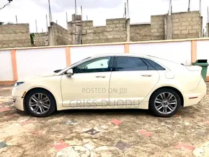 Lincoln MKZ 2017 Off white