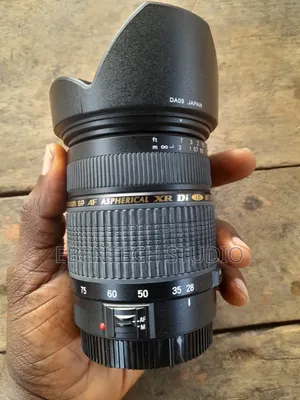 28-75mm Zoom F2.8 Wide Lens Tamron