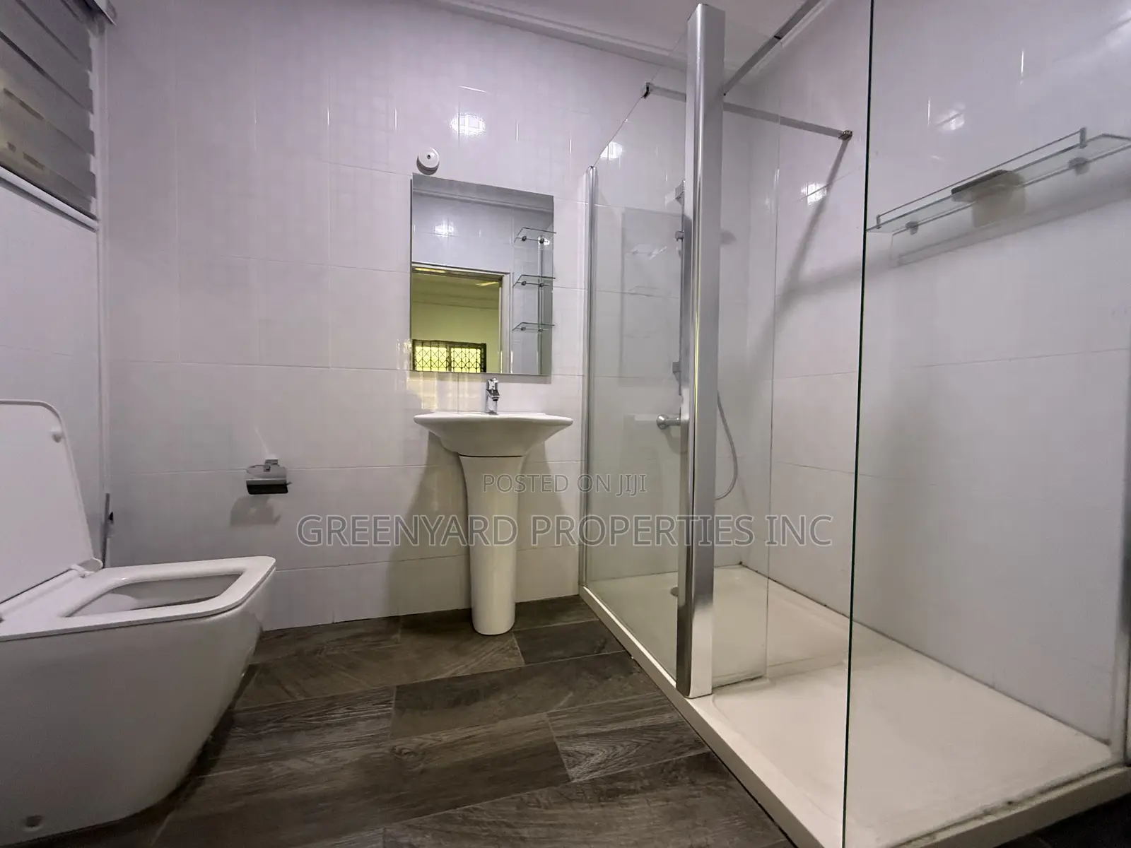 5bdrm Mansion in American House, East Legon for sale