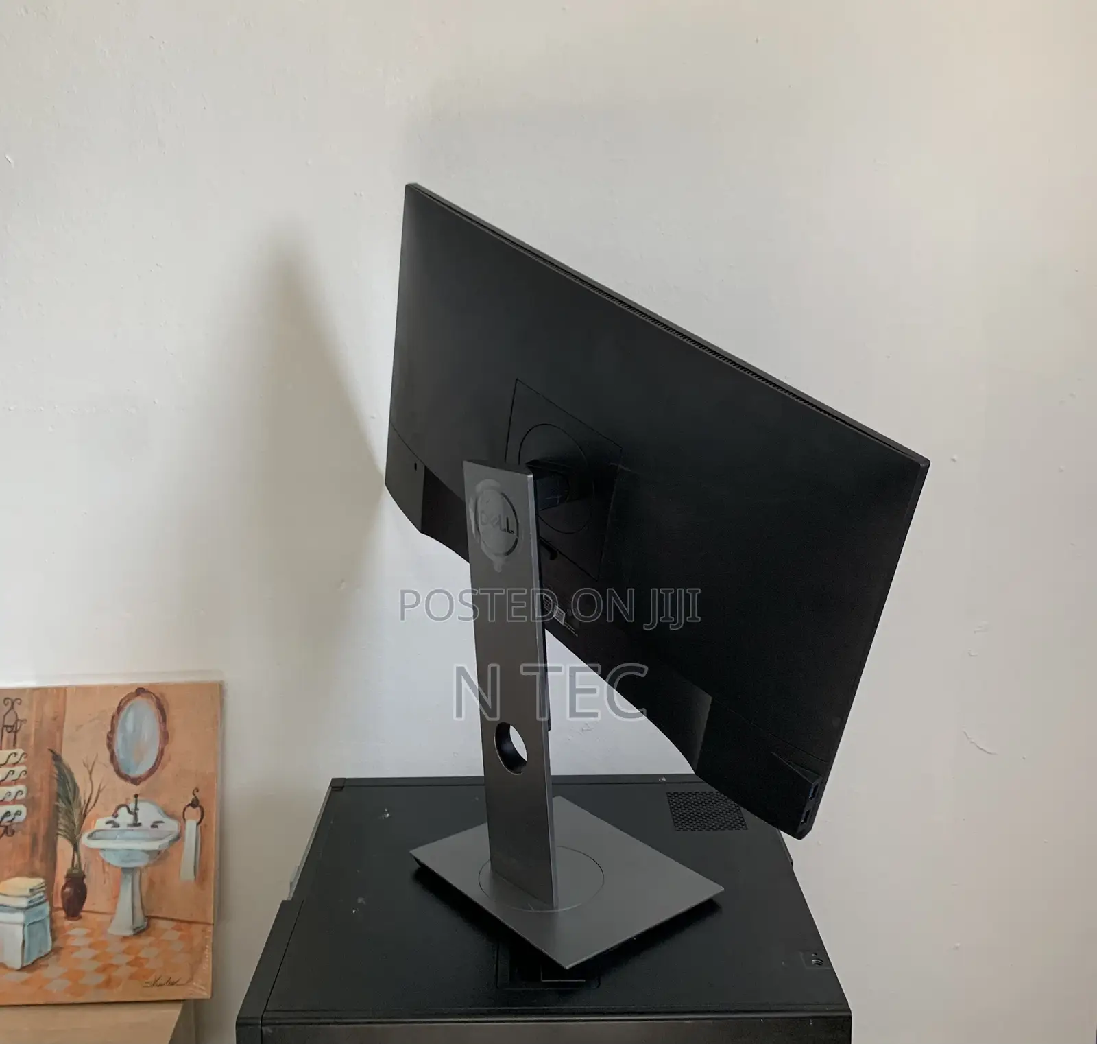 27 Inches Edgeless Dell Monitor