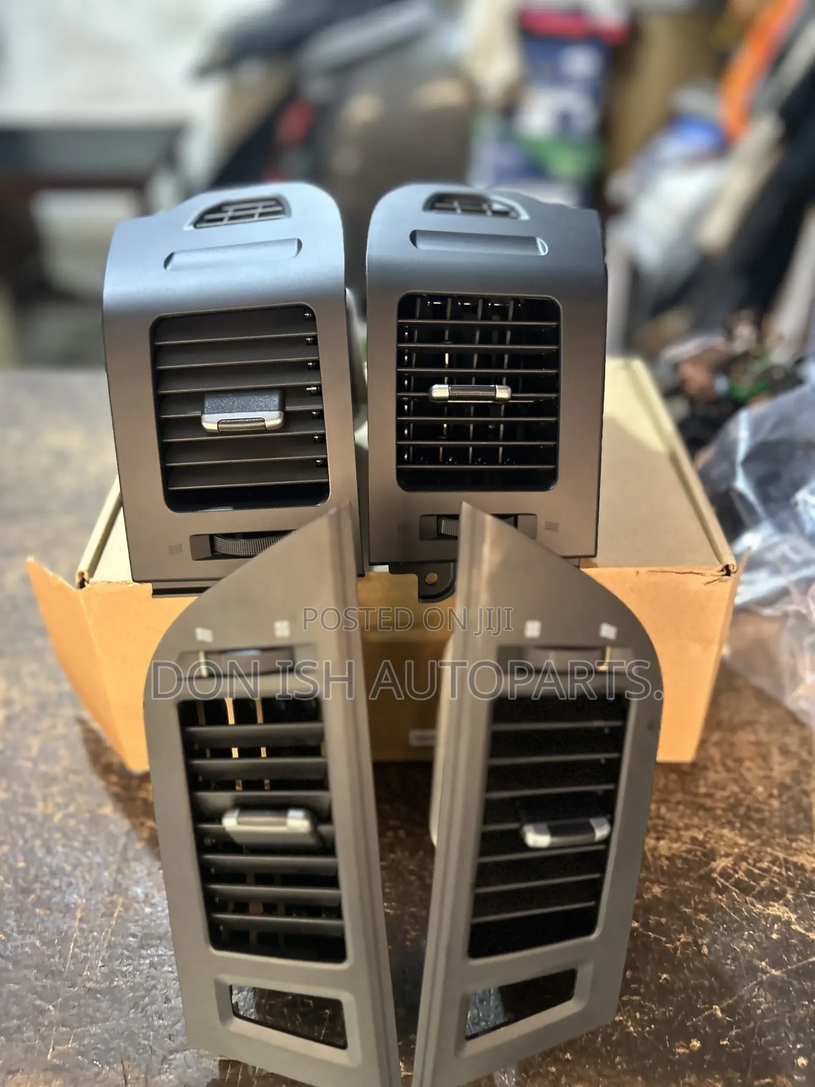 Mitsubishi Pajero Air Condition Vents/ Console.
