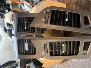 Mitsubishi Pajero Air Condition Vents/ Console.