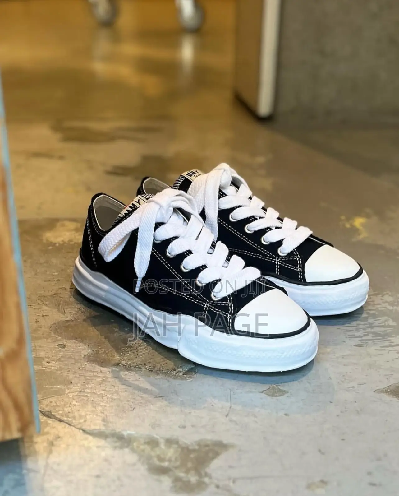 Maison Mihara Yasuhiro Peterso Low