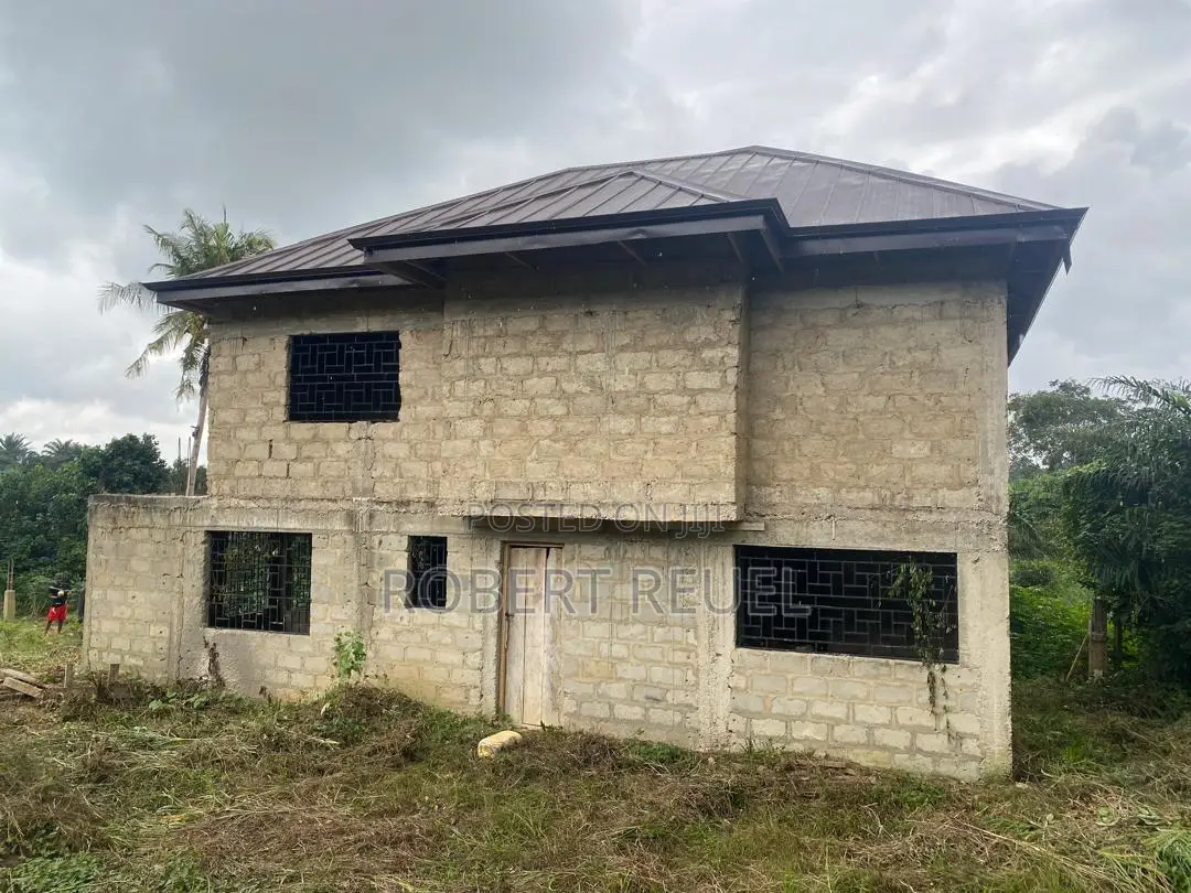 3bdrm House in Takoradi for sale