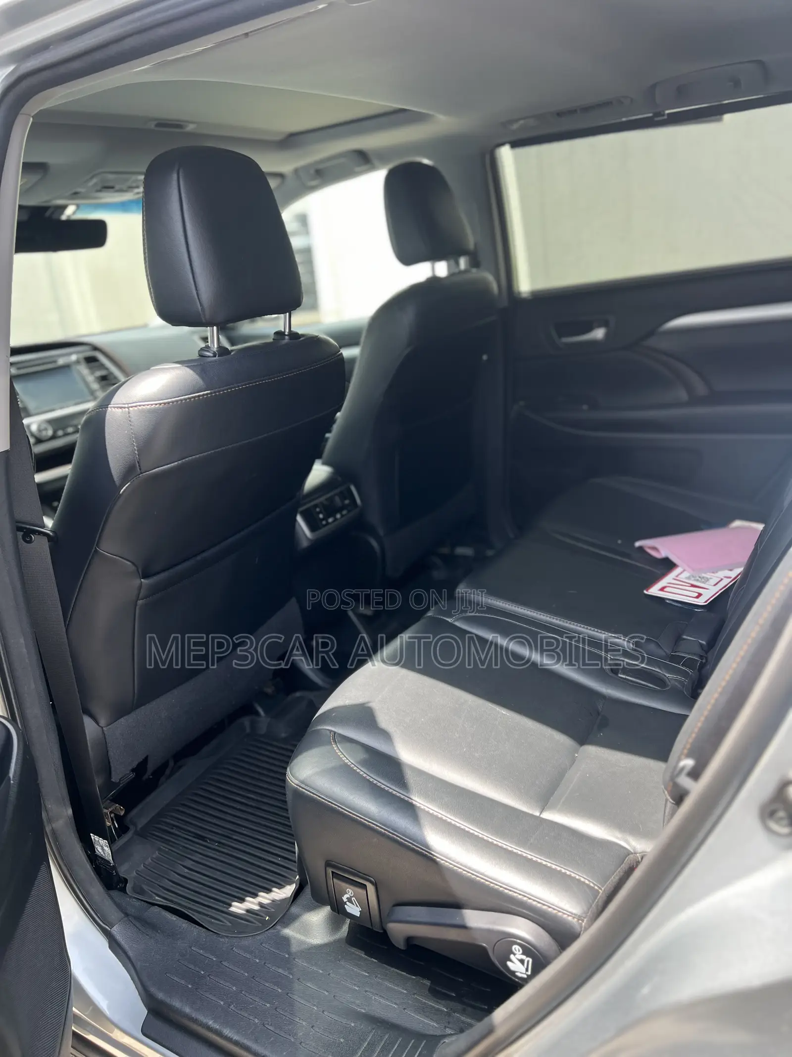 Toyota Highlander XLE 2019 Silver