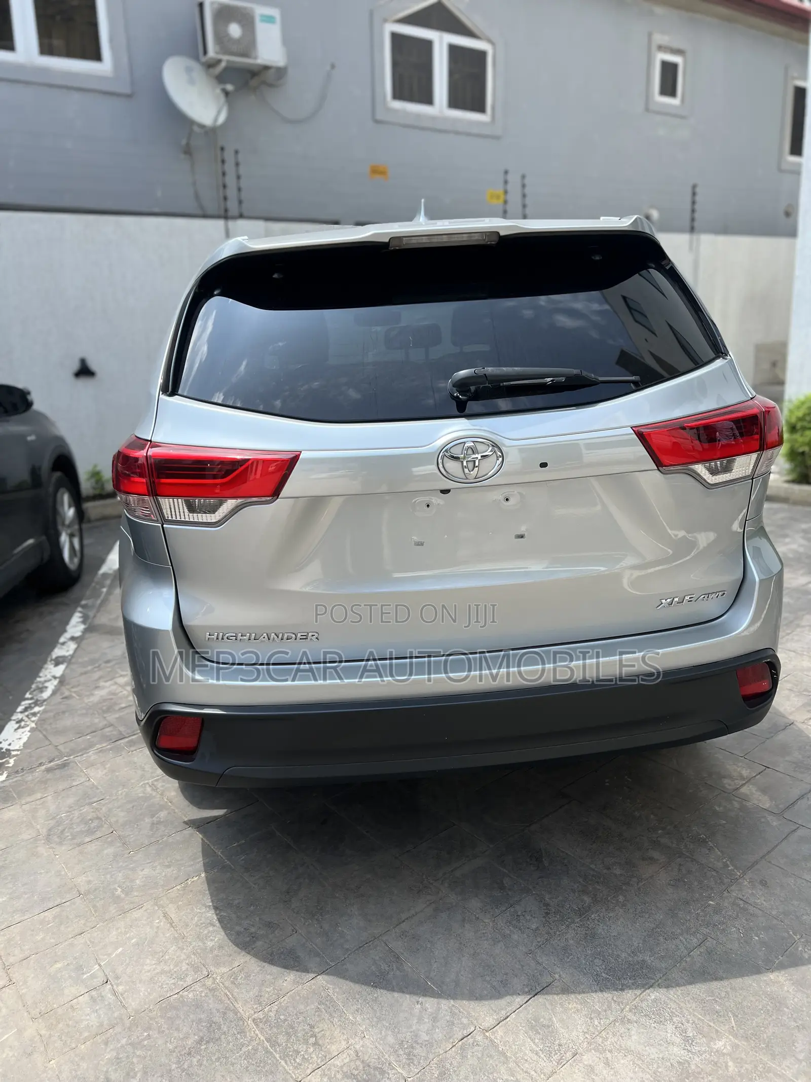 Toyota Highlander XLE 2019 Silver
