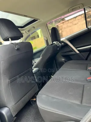 Toyota RAV4 XLE AWD (2.5L 4cyl 6A) 2017 Gray