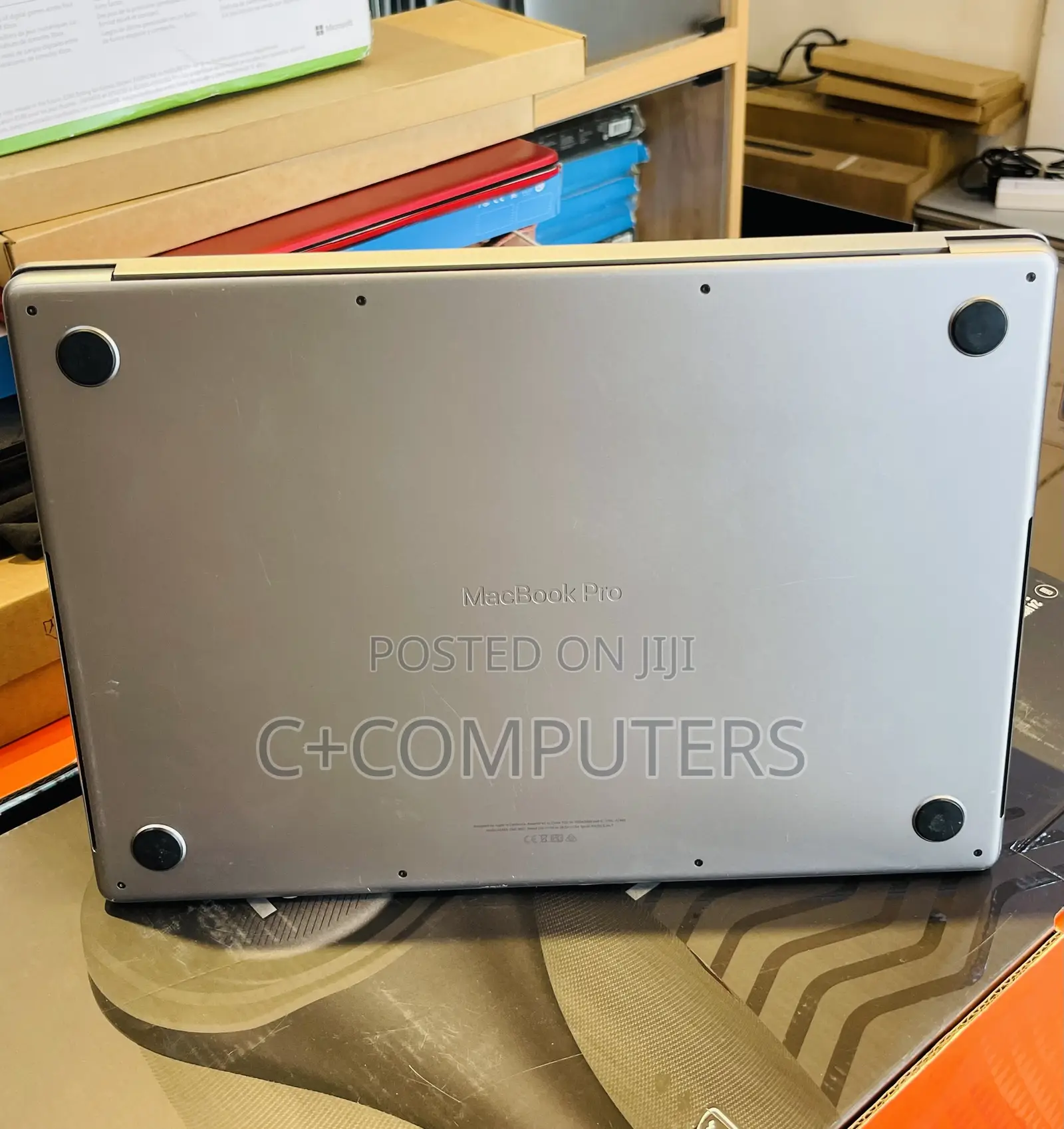 Laptop Apple MacBook Pro 2021 M1 16GB Apple M1 SSD 512GB