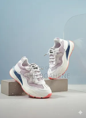 Sneakers Size 33