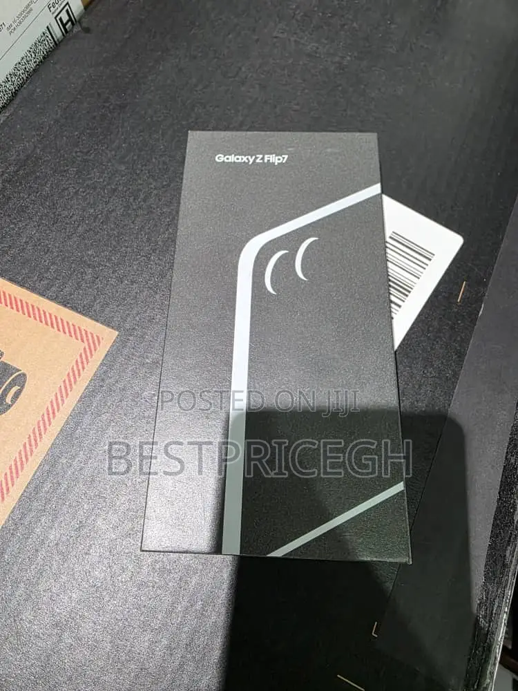 New Samsung Galaxy Z Flip7 512 GB Silver