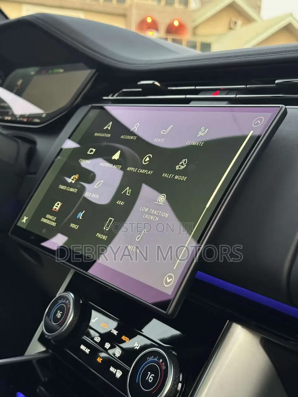 Land Rover Range Rover Vogue 2024 Black