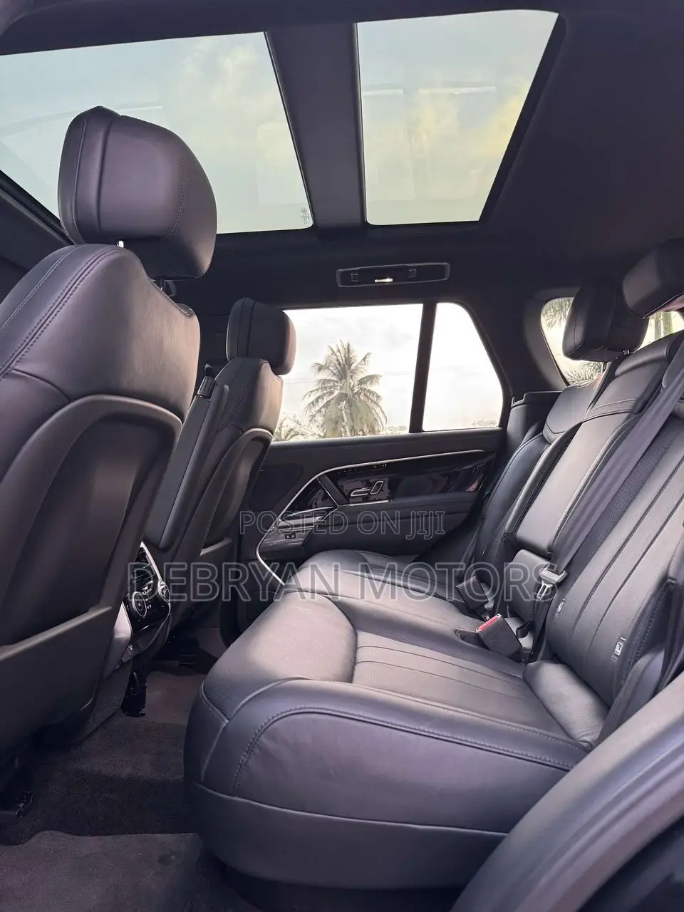 Land Rover Range Rover Vogue 2024 Black