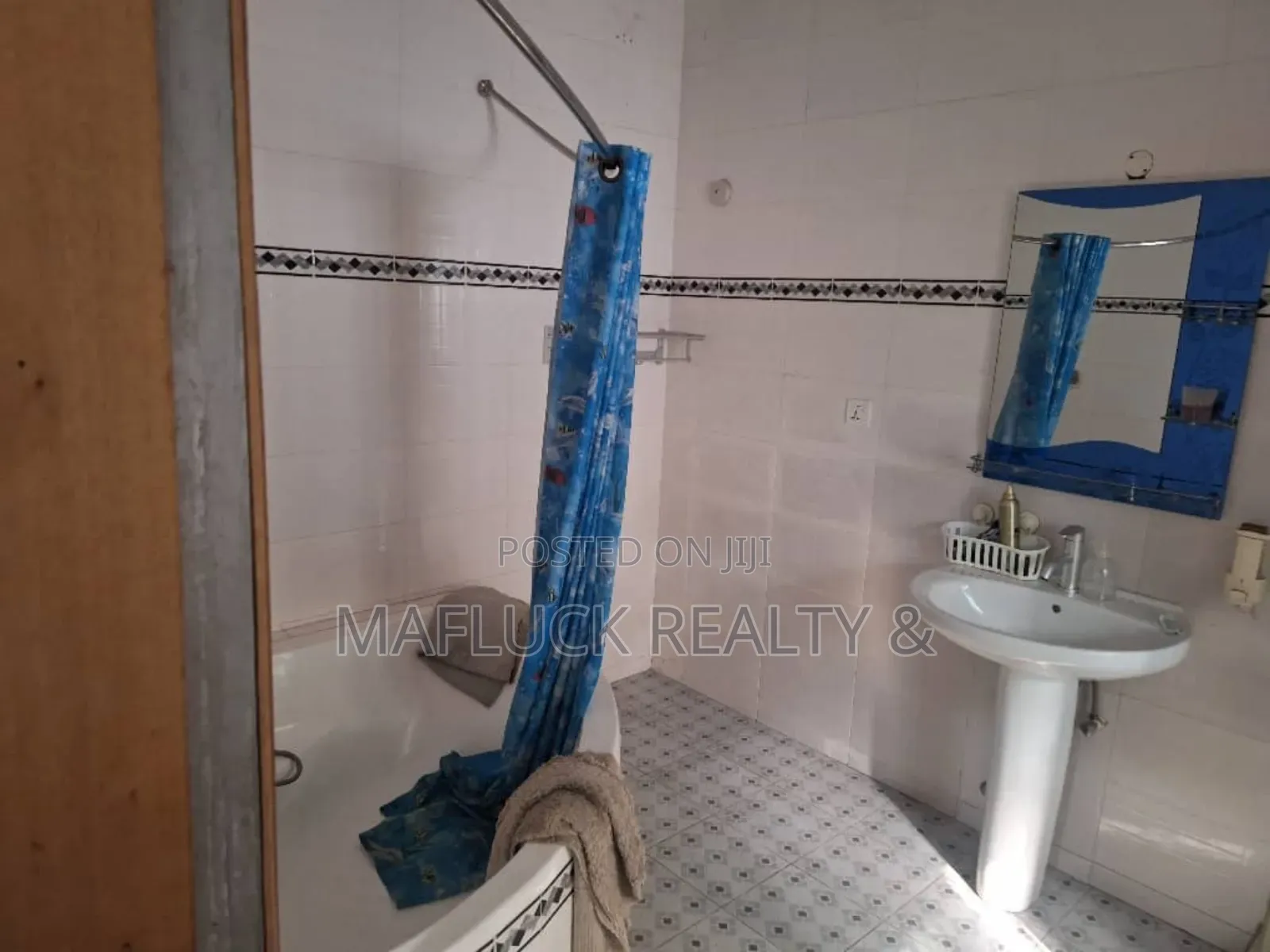 4bdrm House in Lakeside Estate for rent