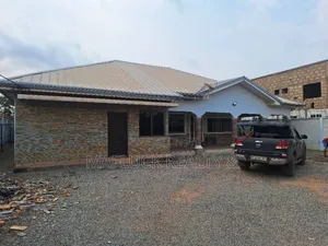 4bdrm House in Lakeside Estate for rent