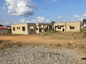 8bdrm Apartment in Fredimens Real, Kumasi Metropolitan for sale