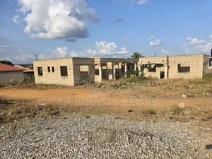 8bdrm Apartment in Fredimens Real, Kumasi Metropolitan for sale