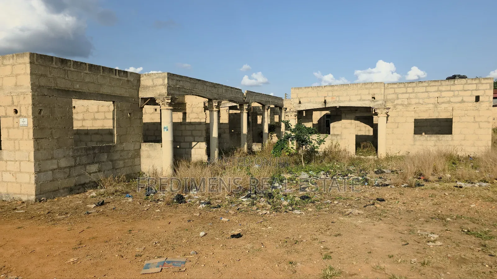 8bdrm Apartment in Fredimens Real, Kumasi Metropolitan for sale